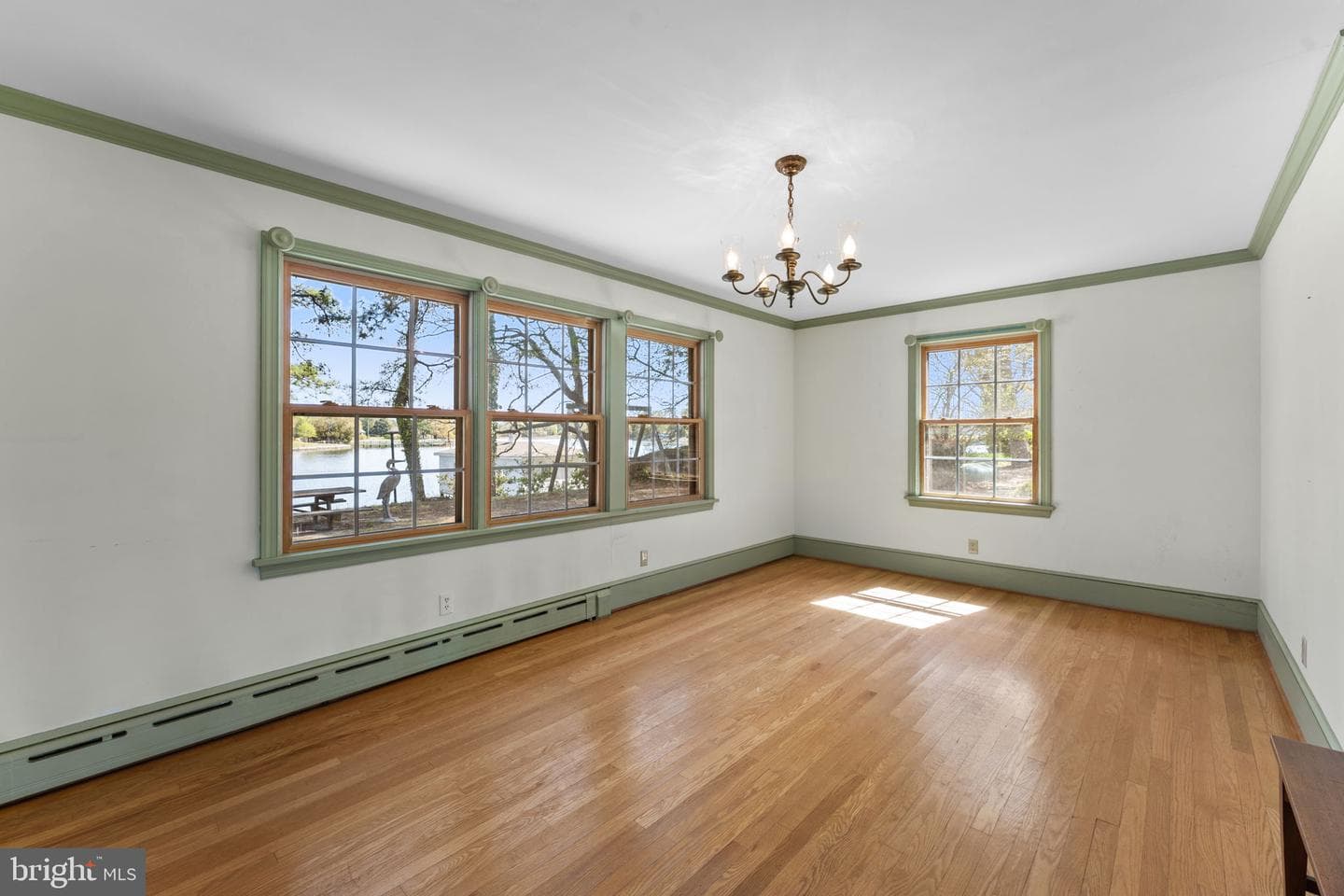 137 Pine Dr photo 10