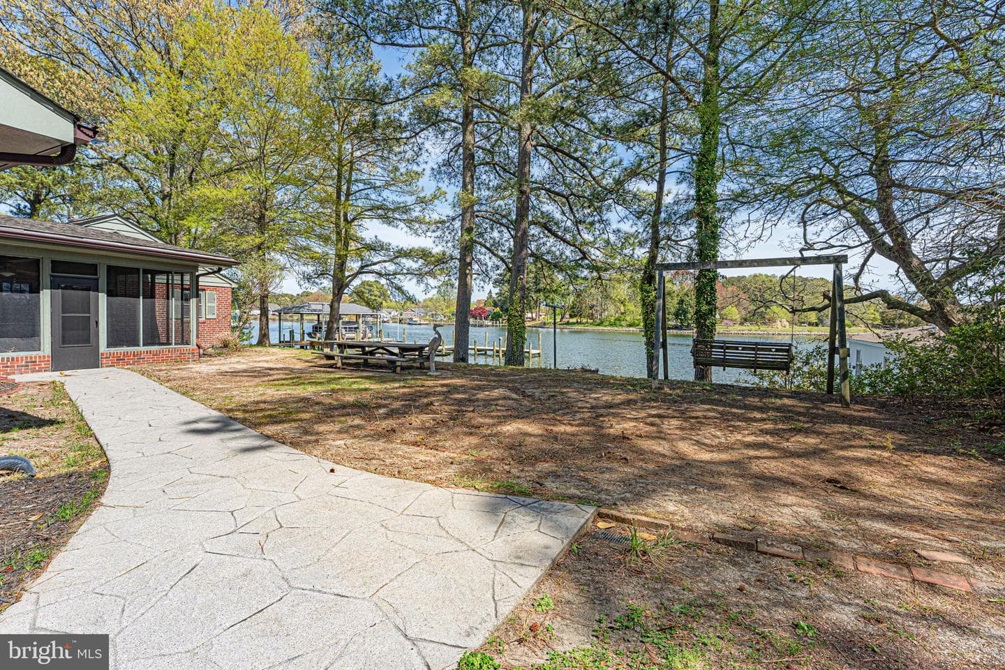 137 Pine Dr photo 31