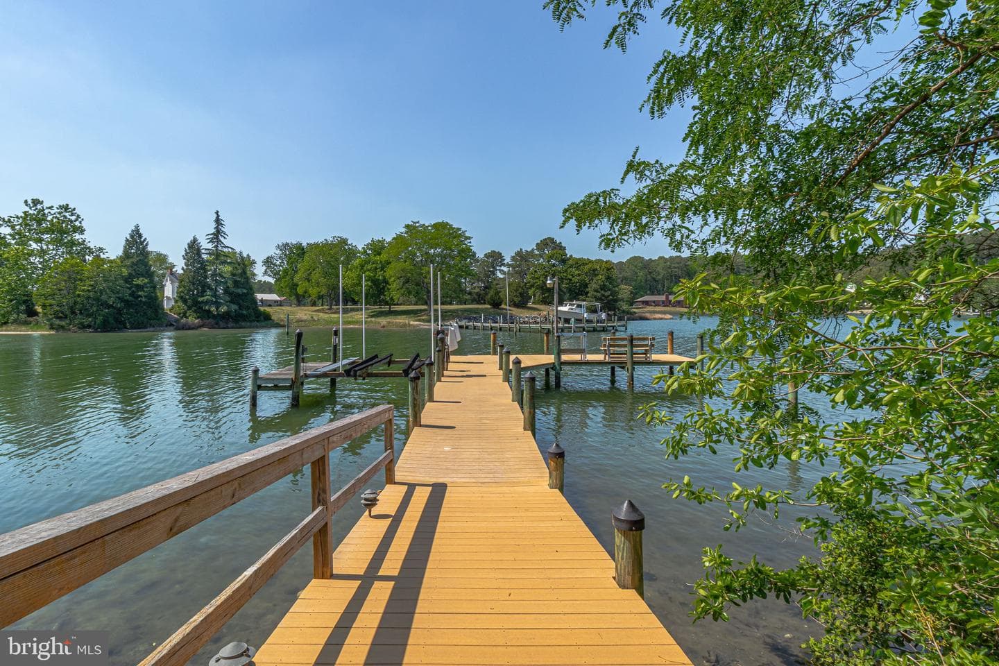 108 Hall Farm Dr photo 3
