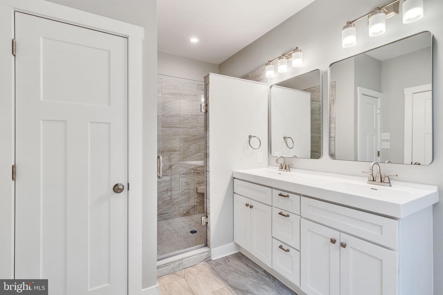 57 Watermans Way photo 11