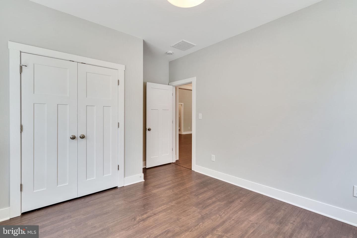 57 Watermans Way photo 16