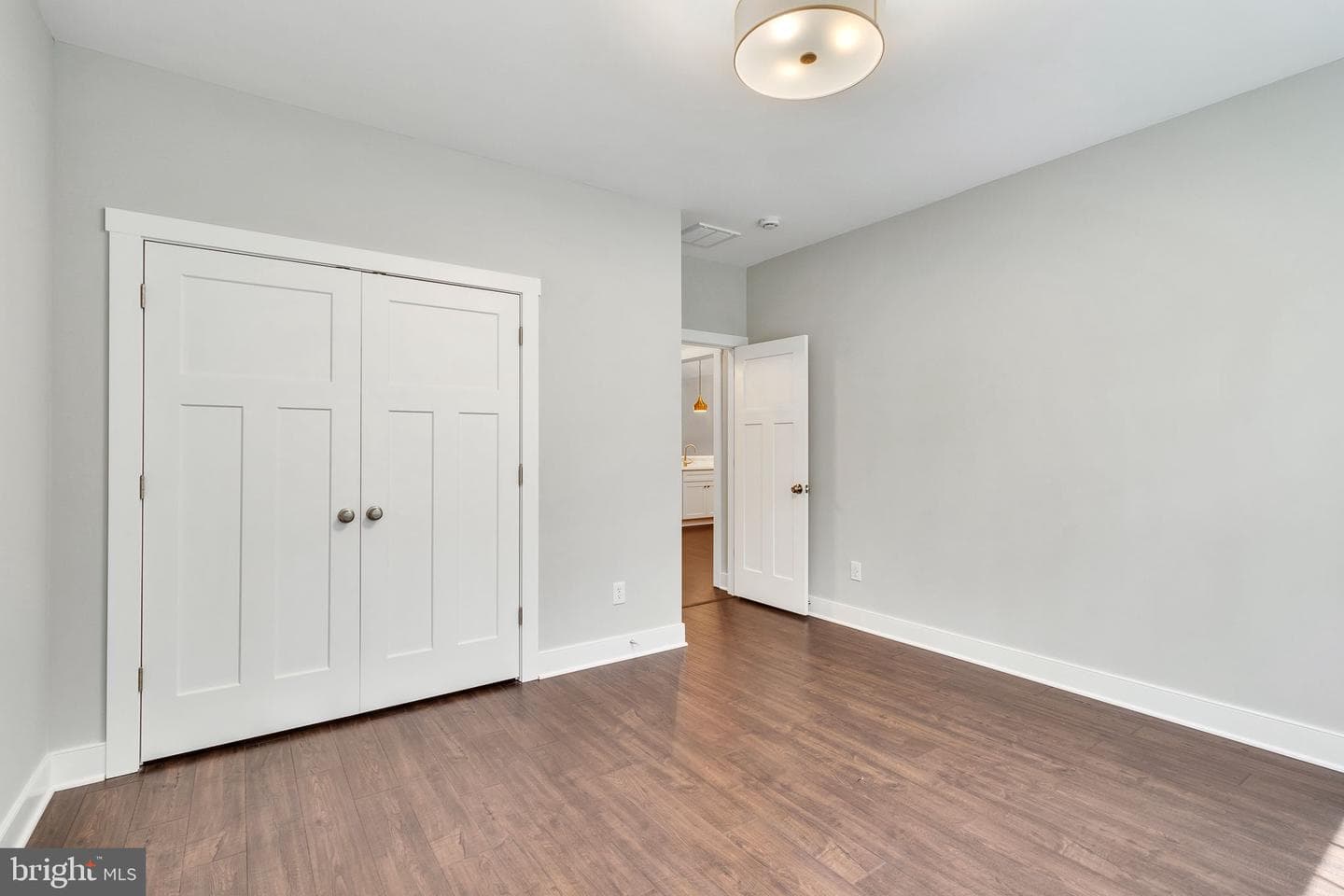 57 Watermans Way photo 6