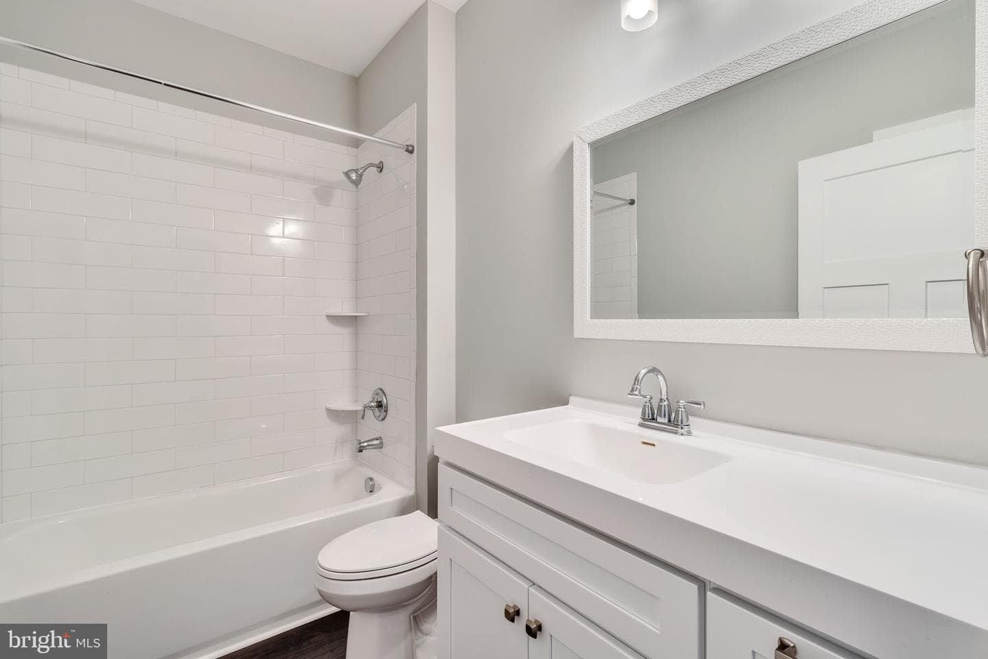 57 Watermans Way photo 8