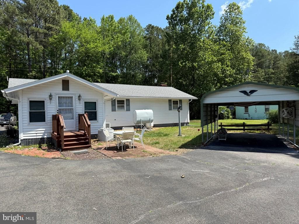 664 Sandy Point Road photo 4