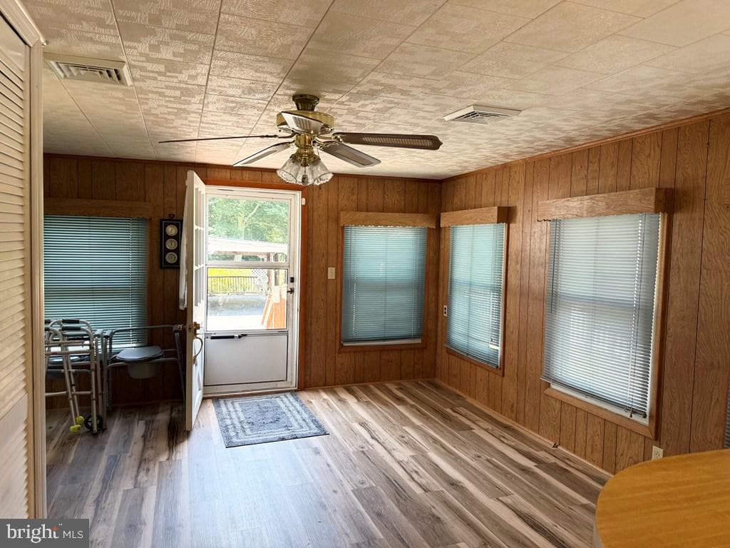 664 Sandy Point Road photo 7
