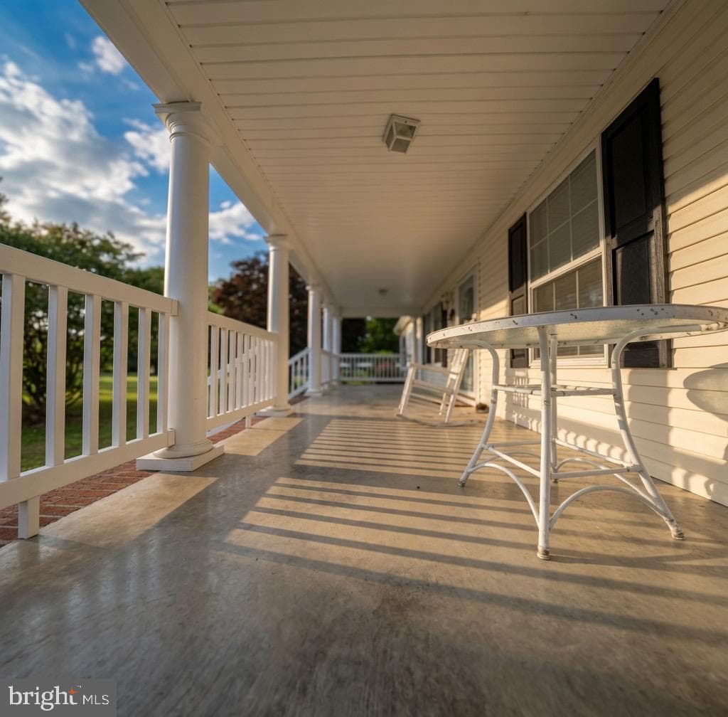 110 E Harbor Dr photo 20