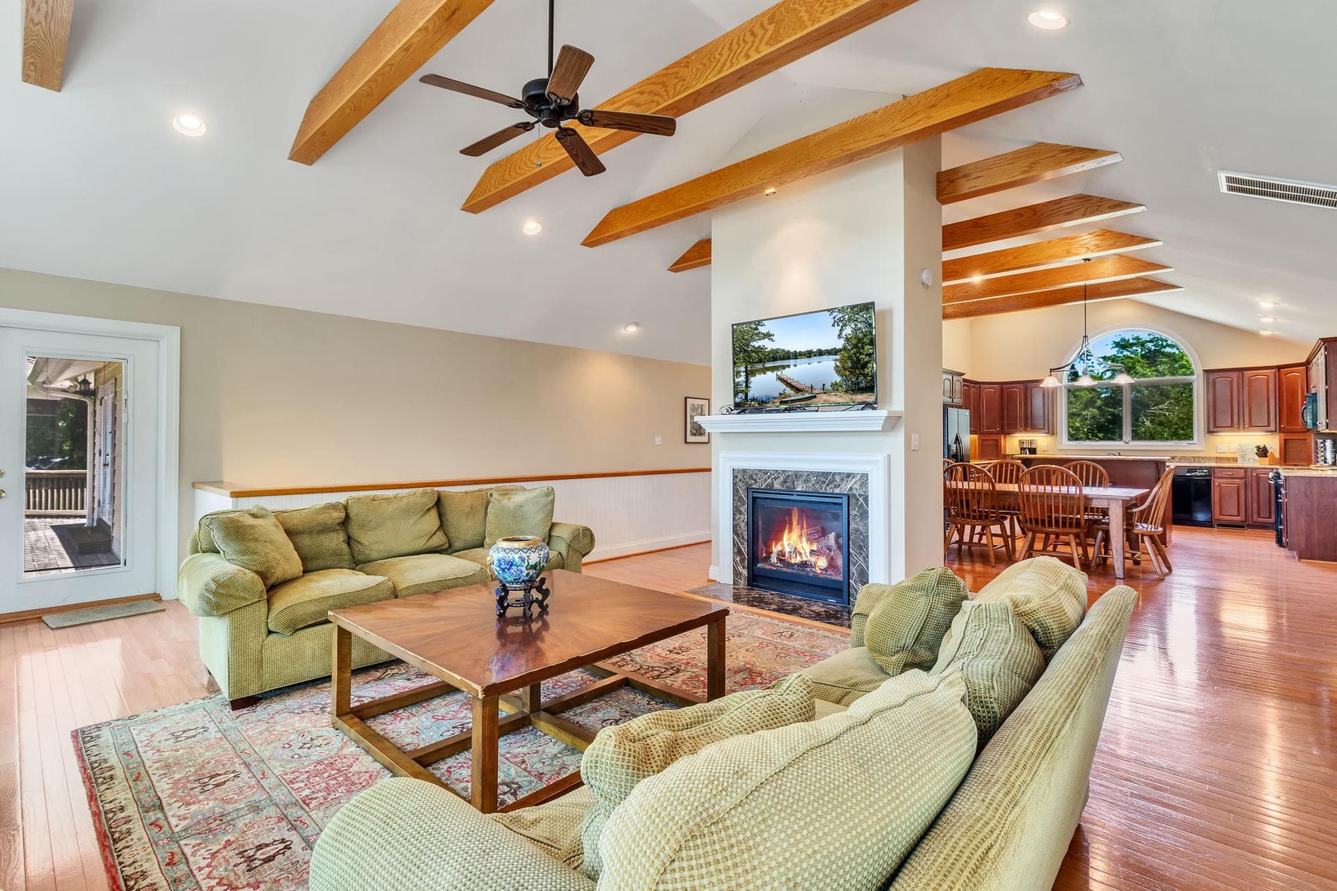 577 Melrose Road photo 18