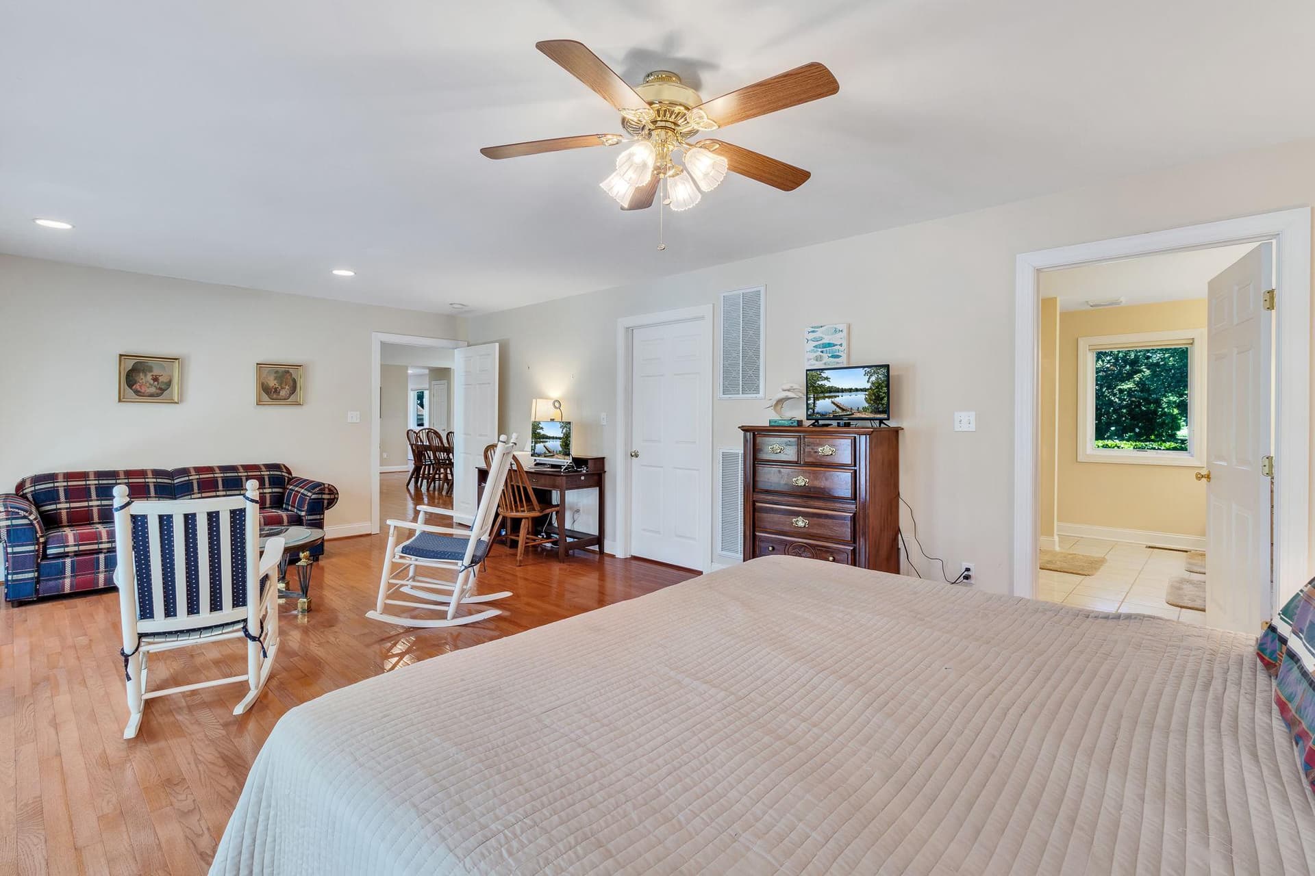 577 Melrose Road photo 22
