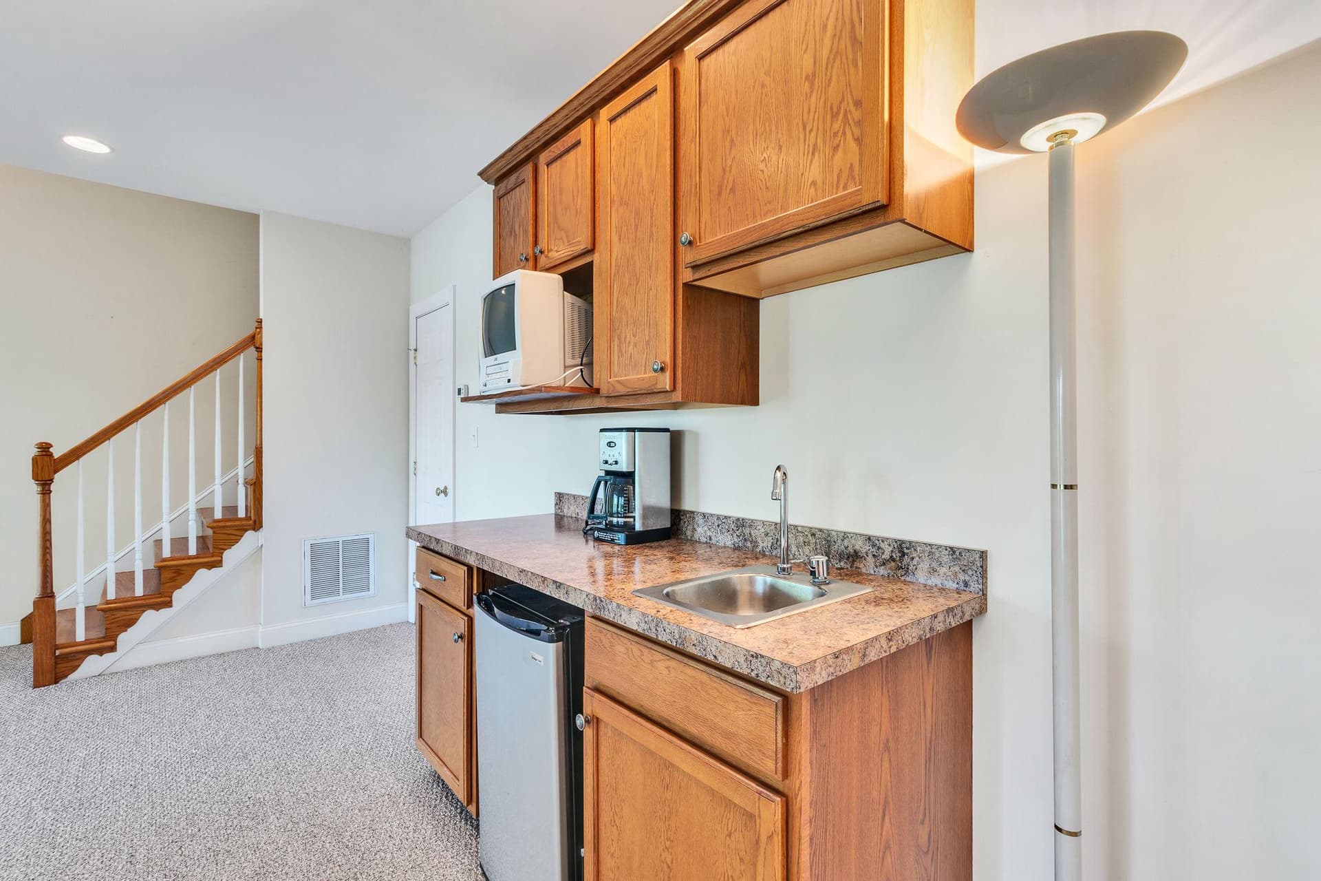 577 Melrose Road photo 37