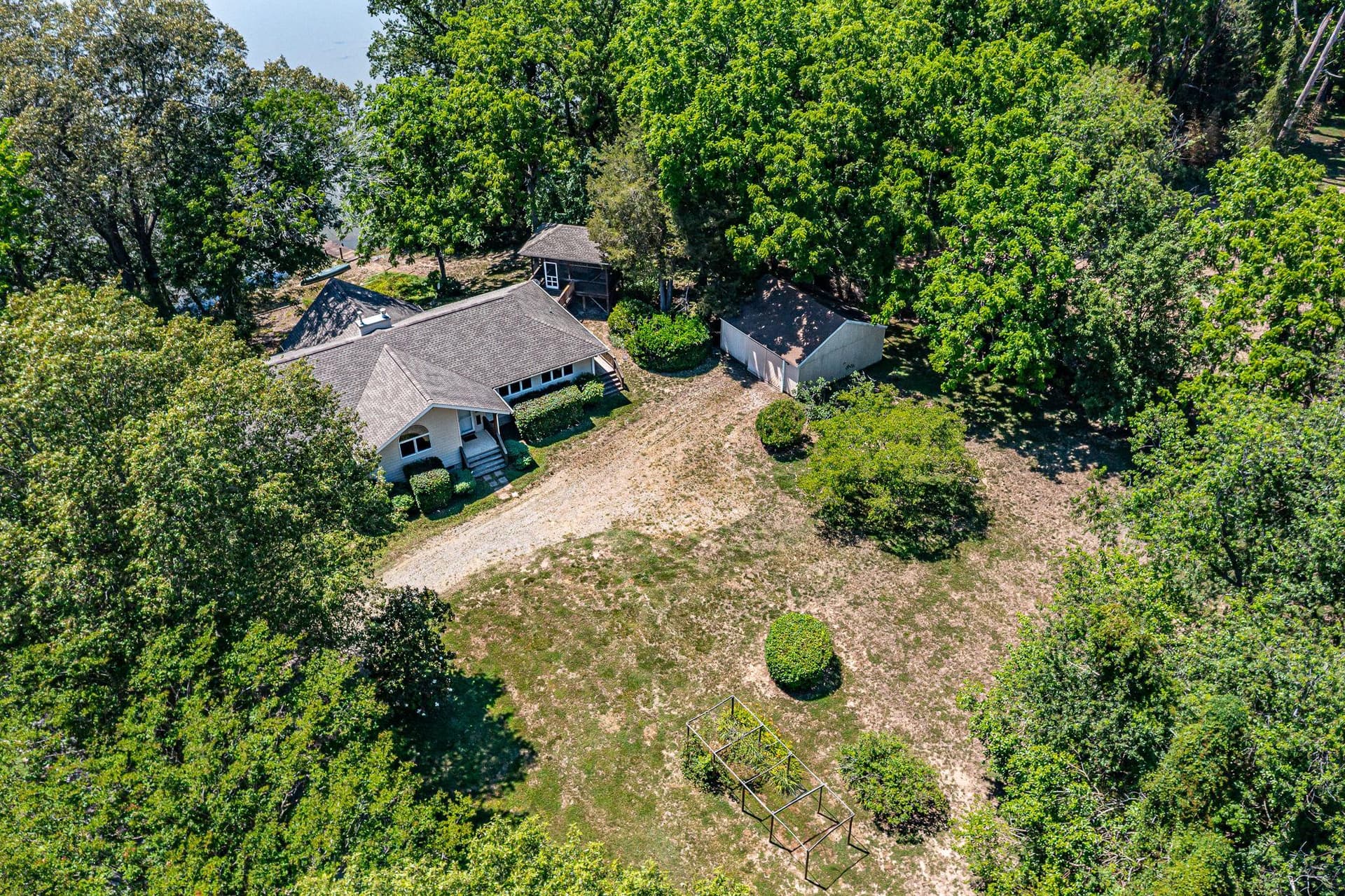 577 Melrose Road photo 47