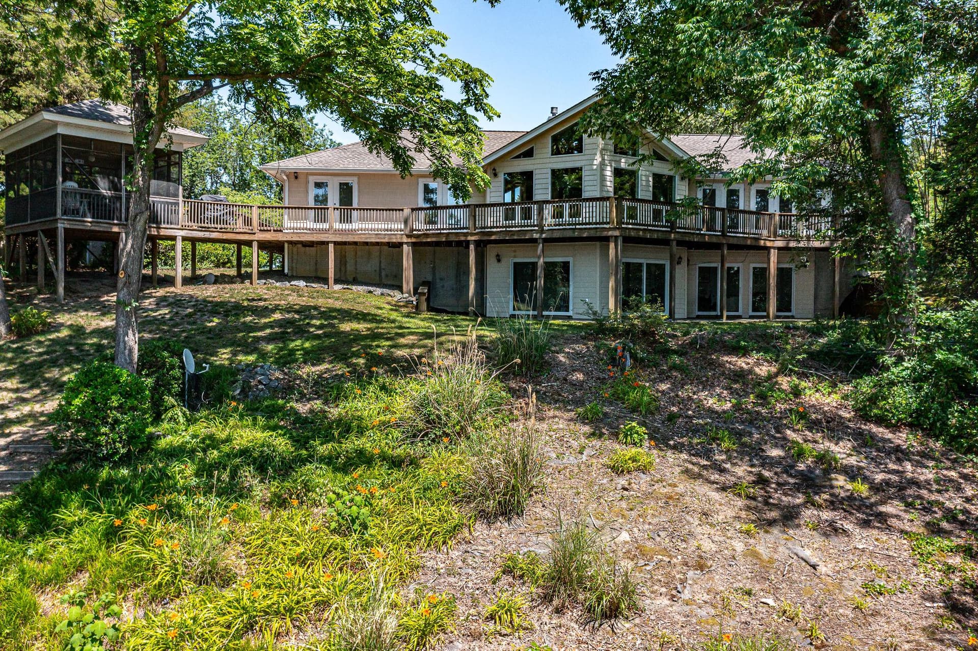 577 Melrose Road photo 5