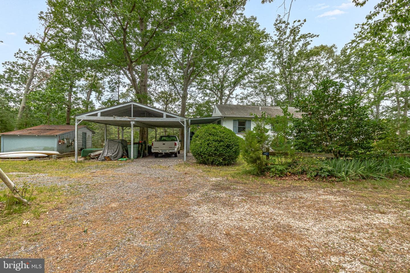 142 Bridge Lane photo 38