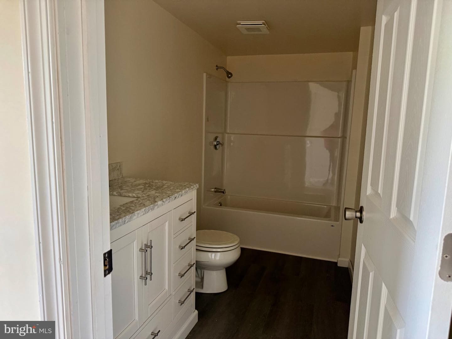 439 Valley Drive photo 15