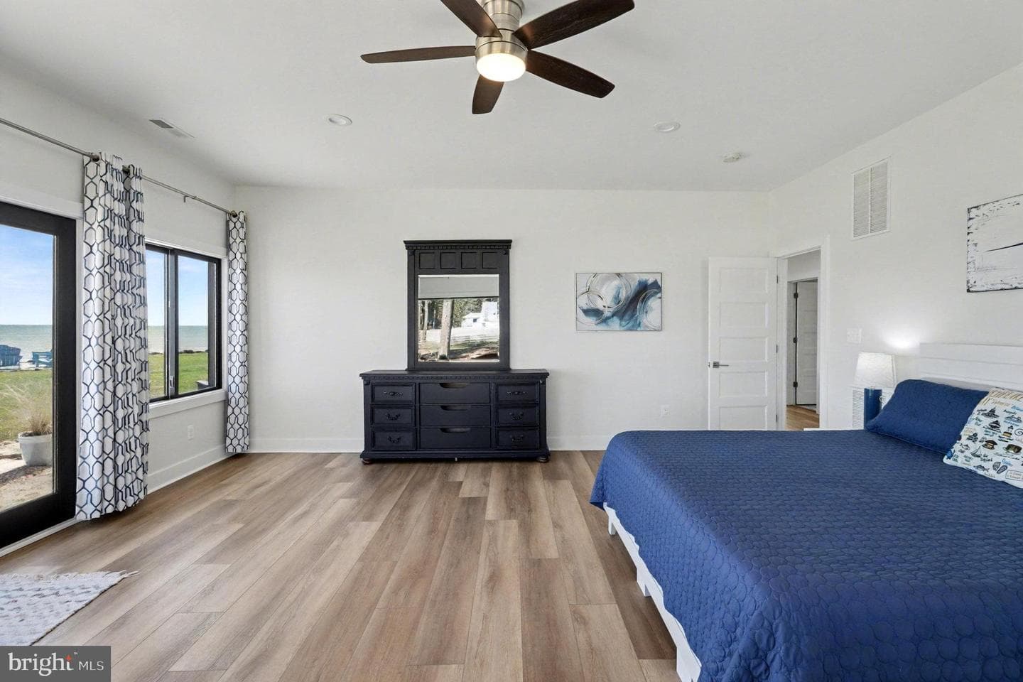 160 Shipwatch Lane photo 32