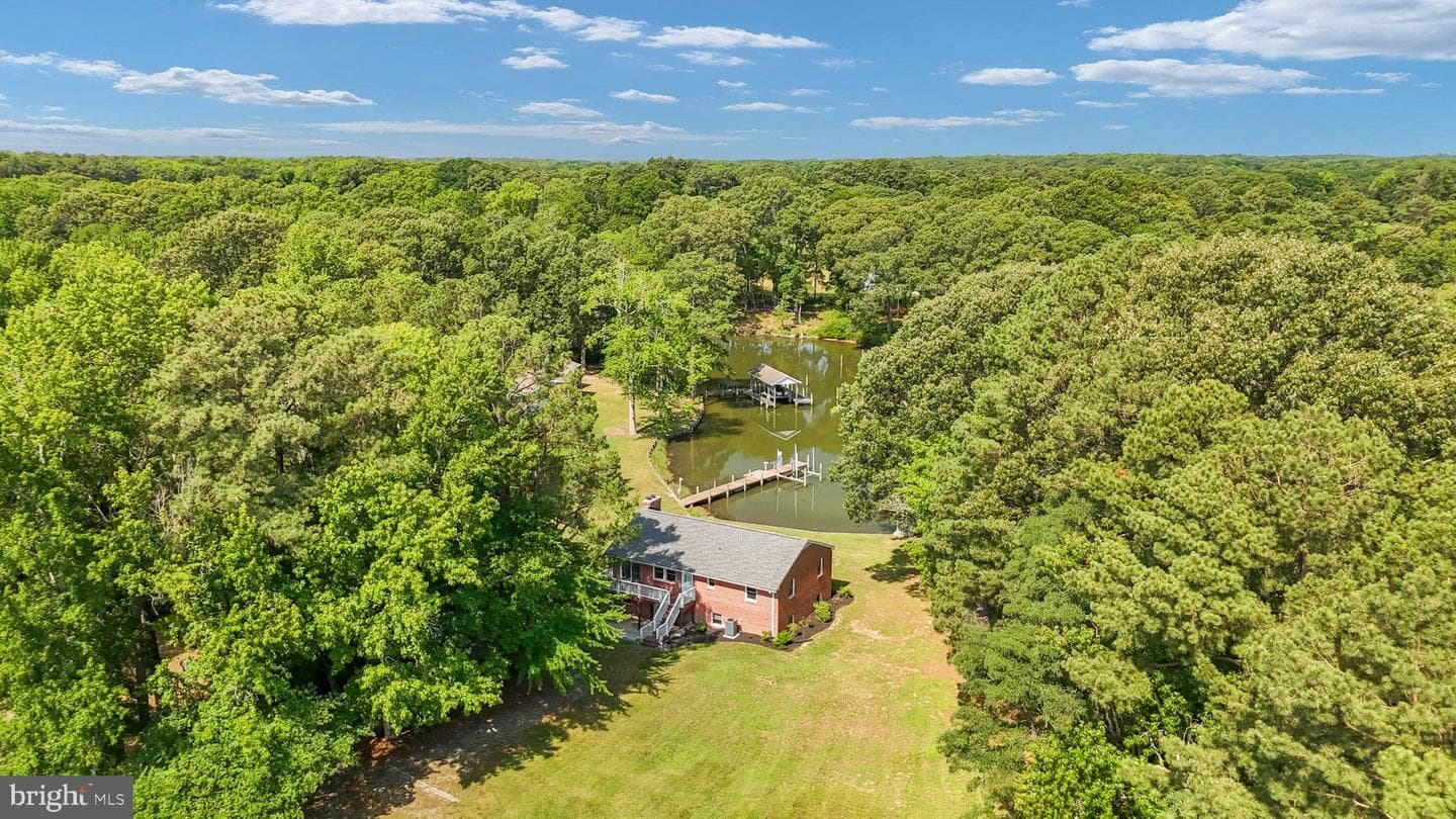 279 Harbor Dr photo 10
