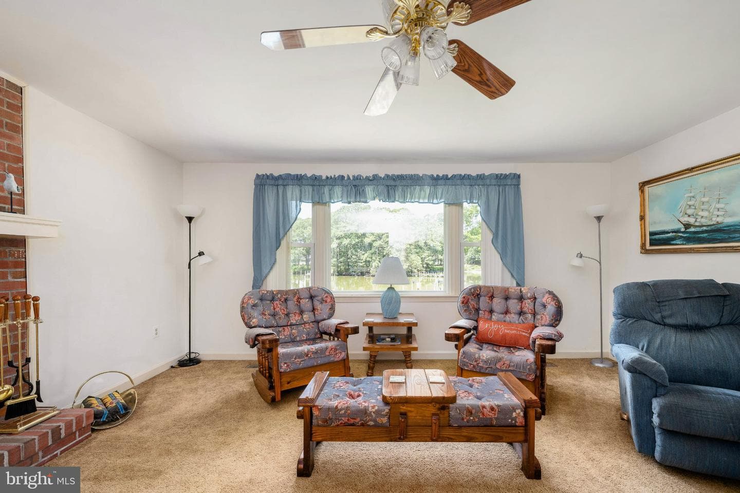279 Harbor Dr photo 15