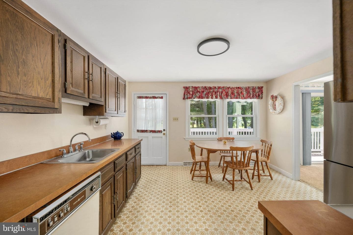 279 Harbor Dr photo 19