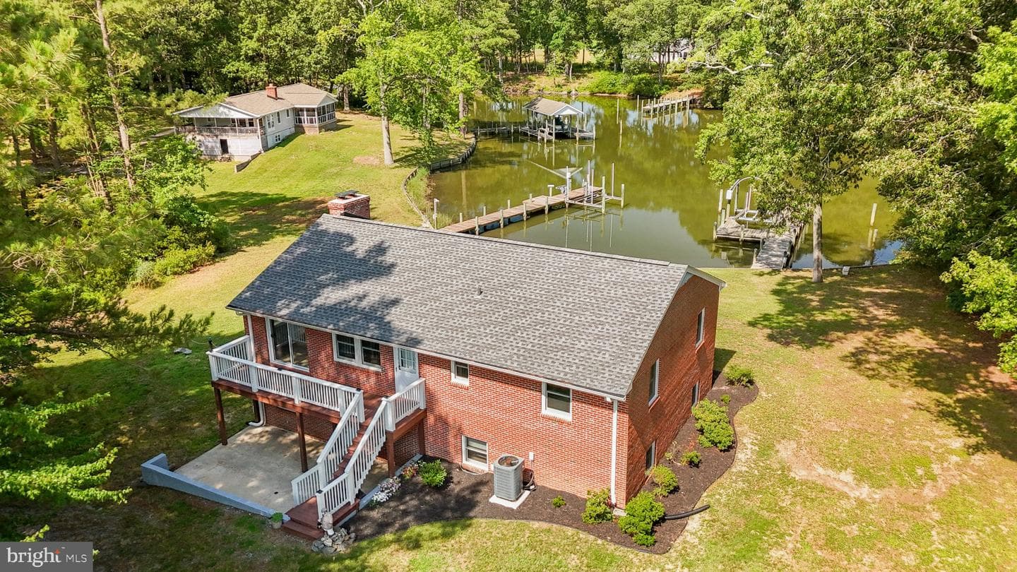 279 Harbor Dr, Reedville