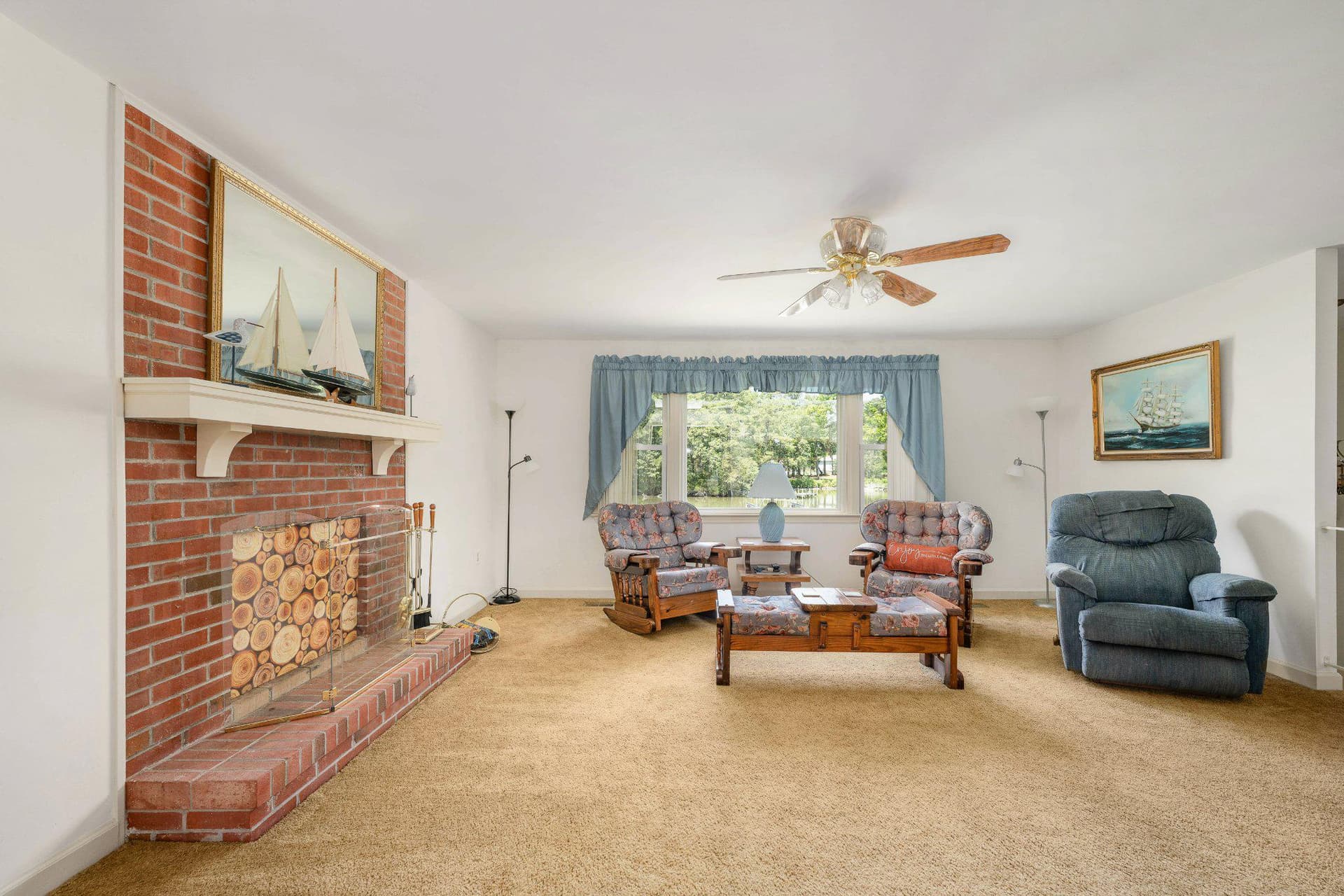 279 Harbor Dr photo 25