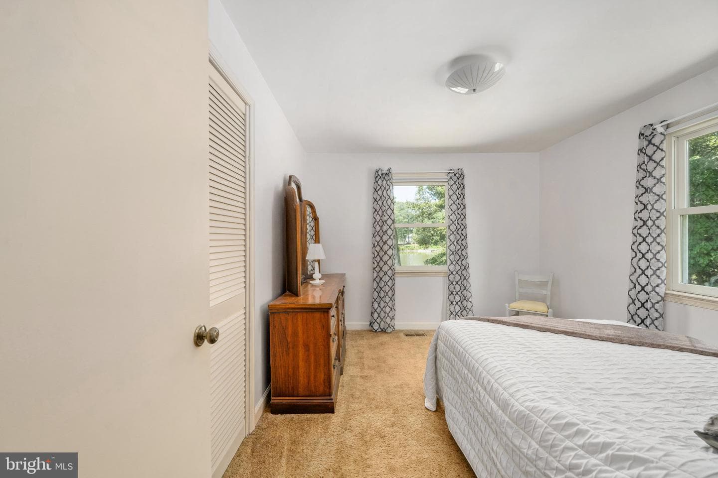 279 Harbor Dr photo 33