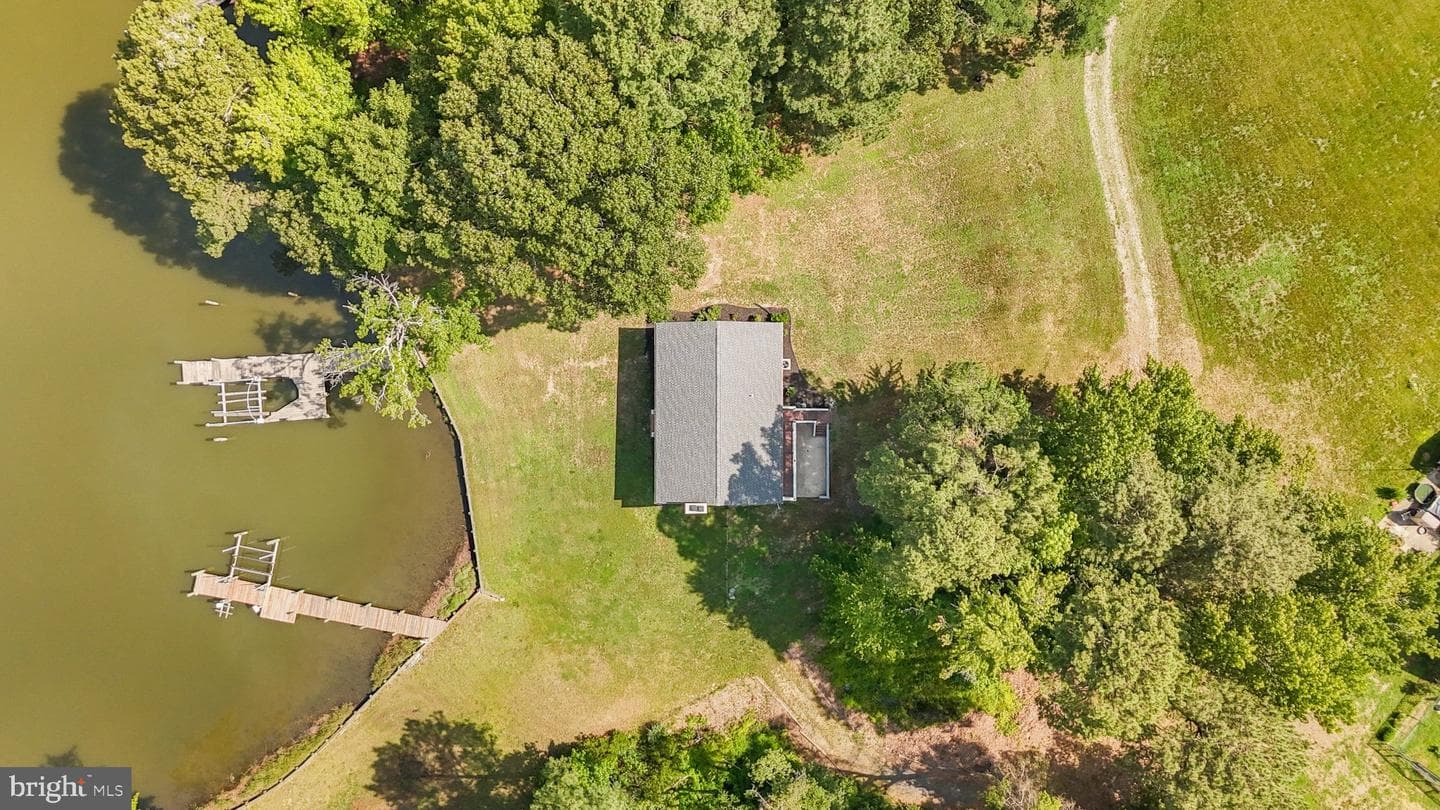 279 Harbor Dr photo 6