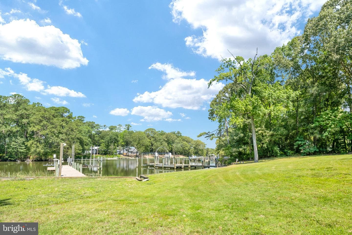 279 Harbor Dr photo 85