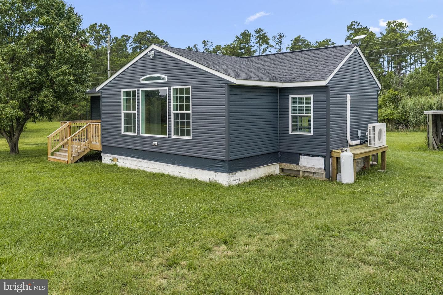 72 Moschetti Lane photo 4
