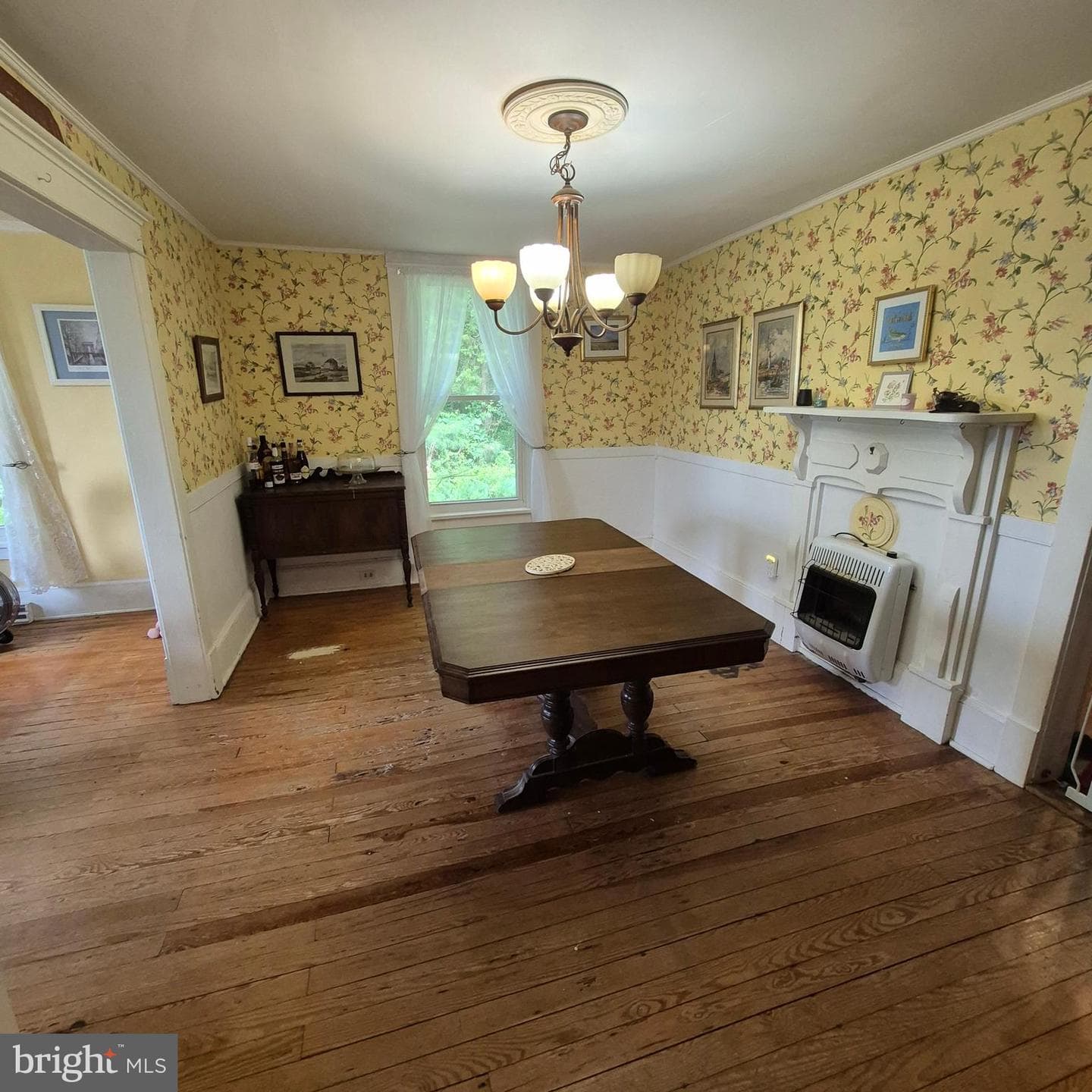 489 Fairport Road photo 5