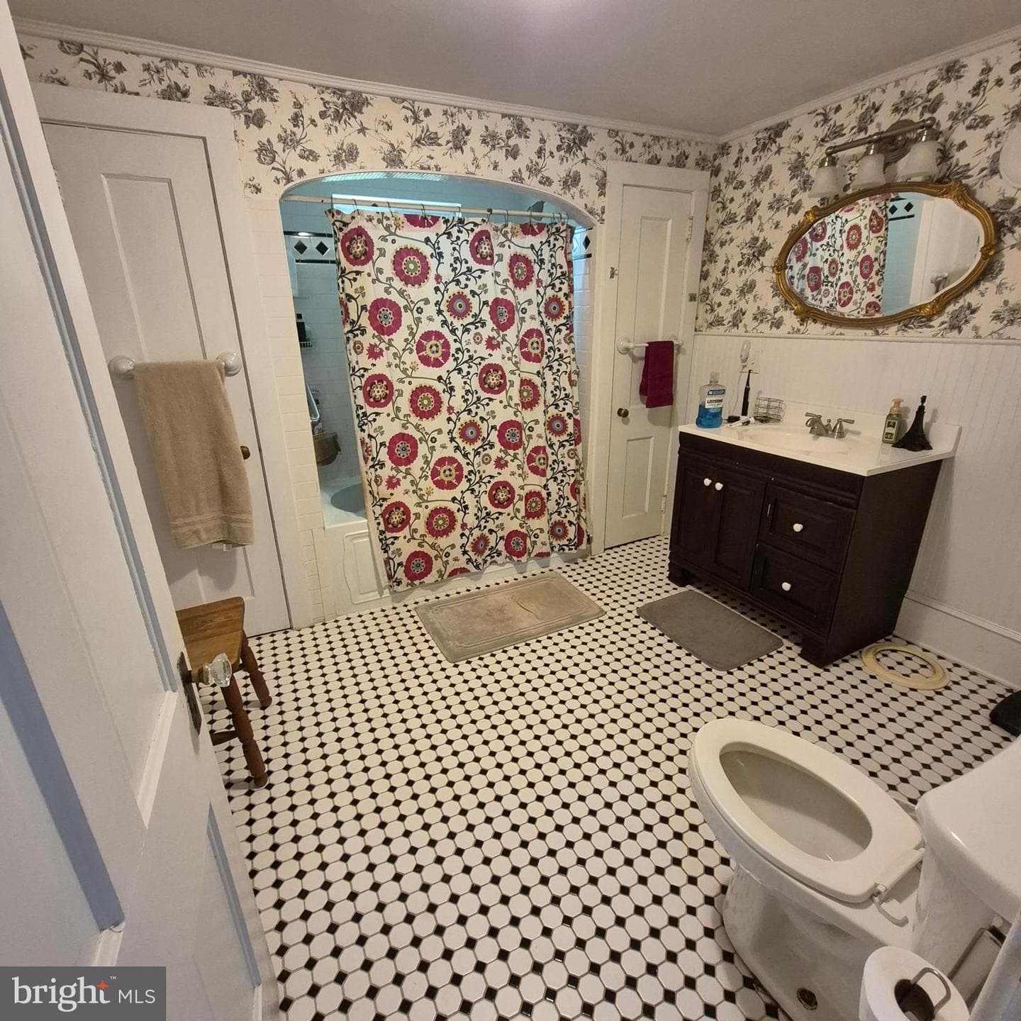 489 Fairport Road photo 9