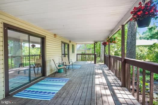 1503 Lakeview Parkway photo 3