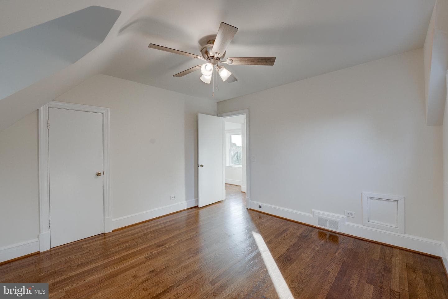 24049 Village Road photo 33