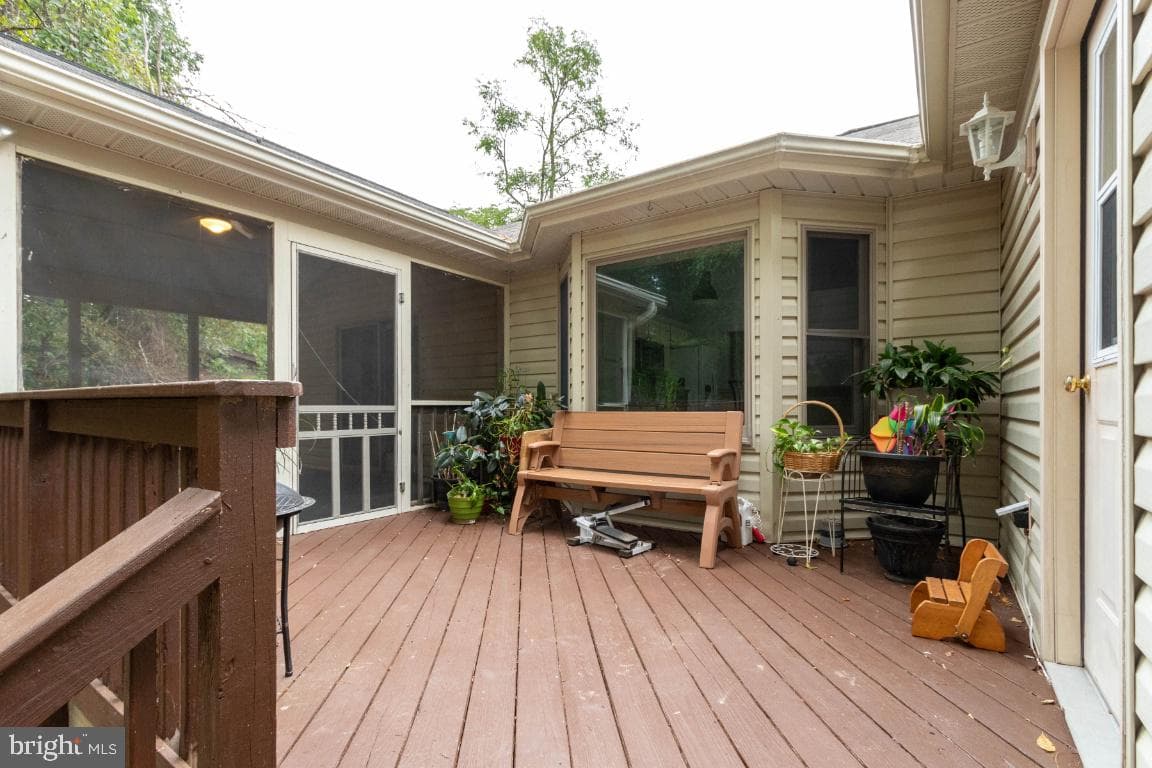 4004 Lakeview Parkway photo 23
