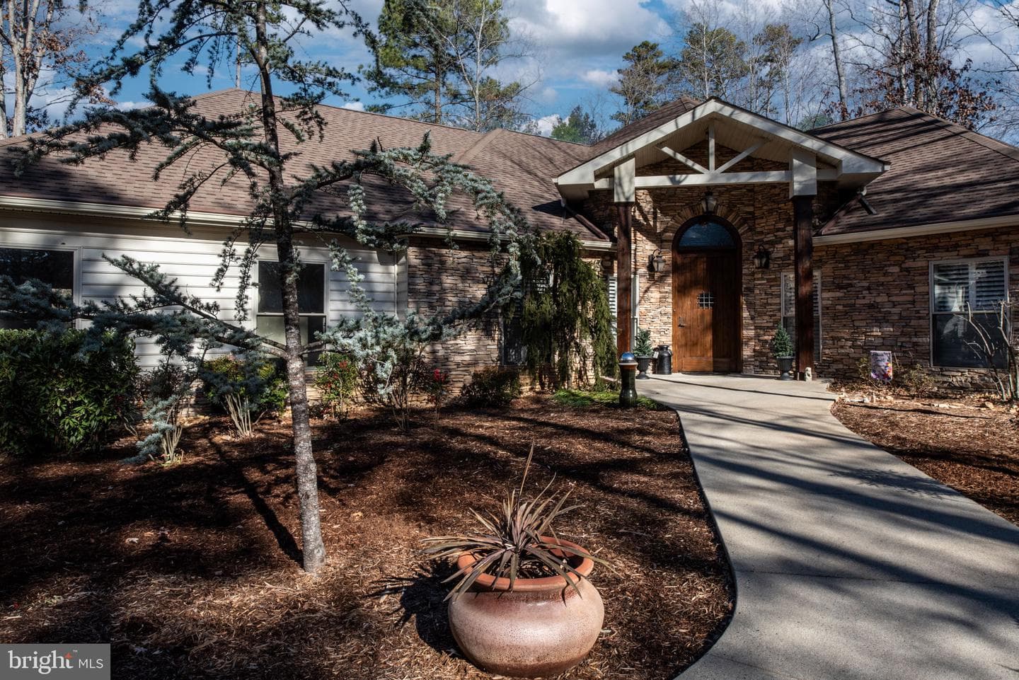 105 Elm Court photo 4