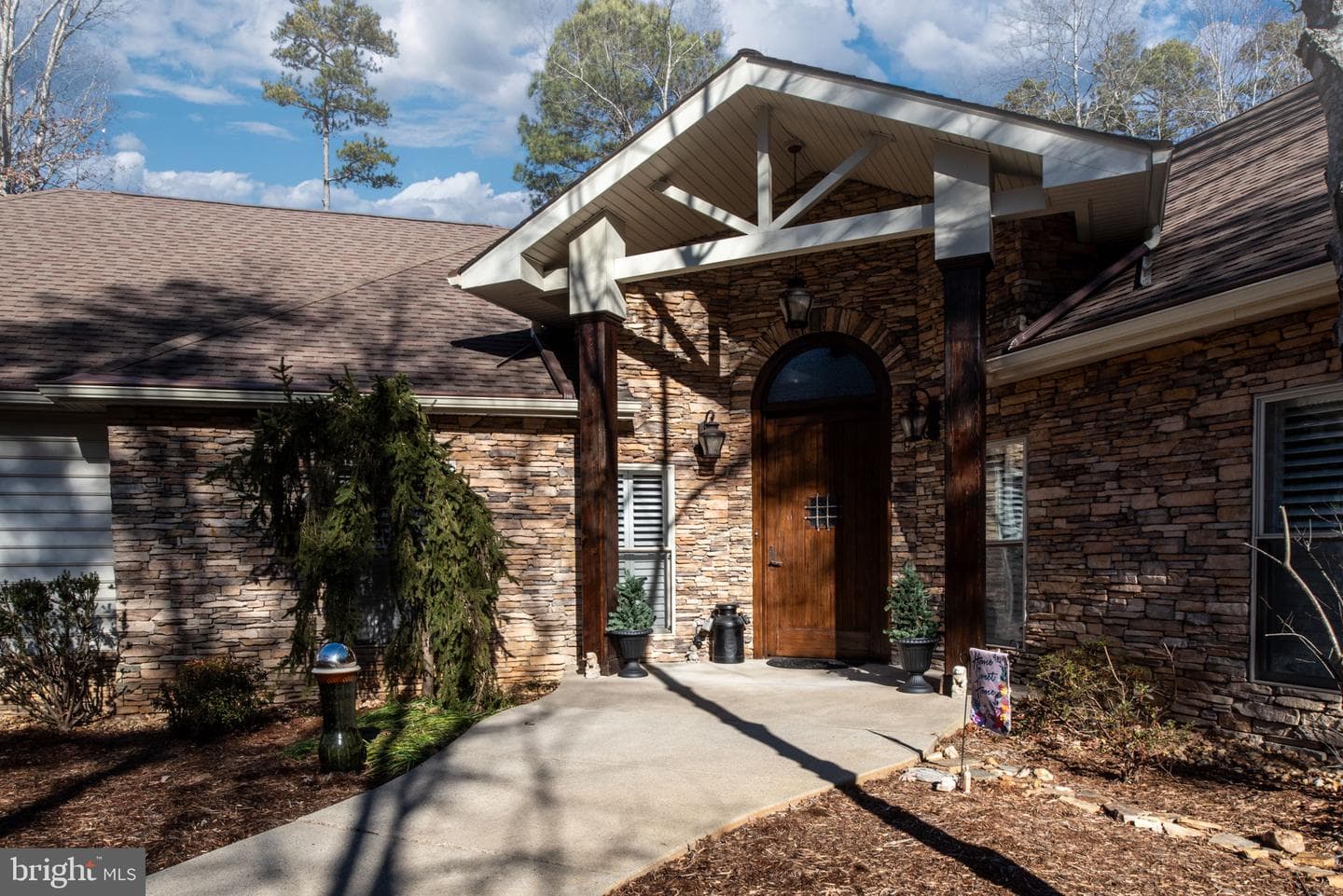 105 Elm Court photo 5