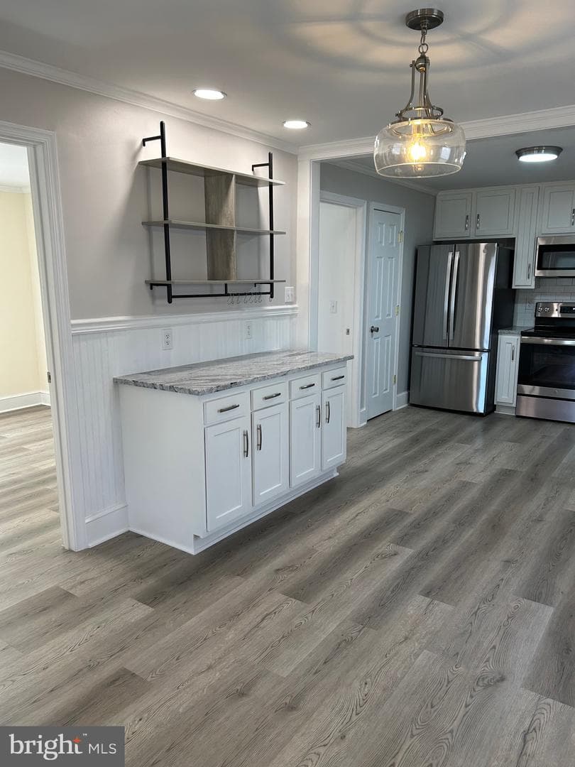 300 Belleview Avenue photo 10