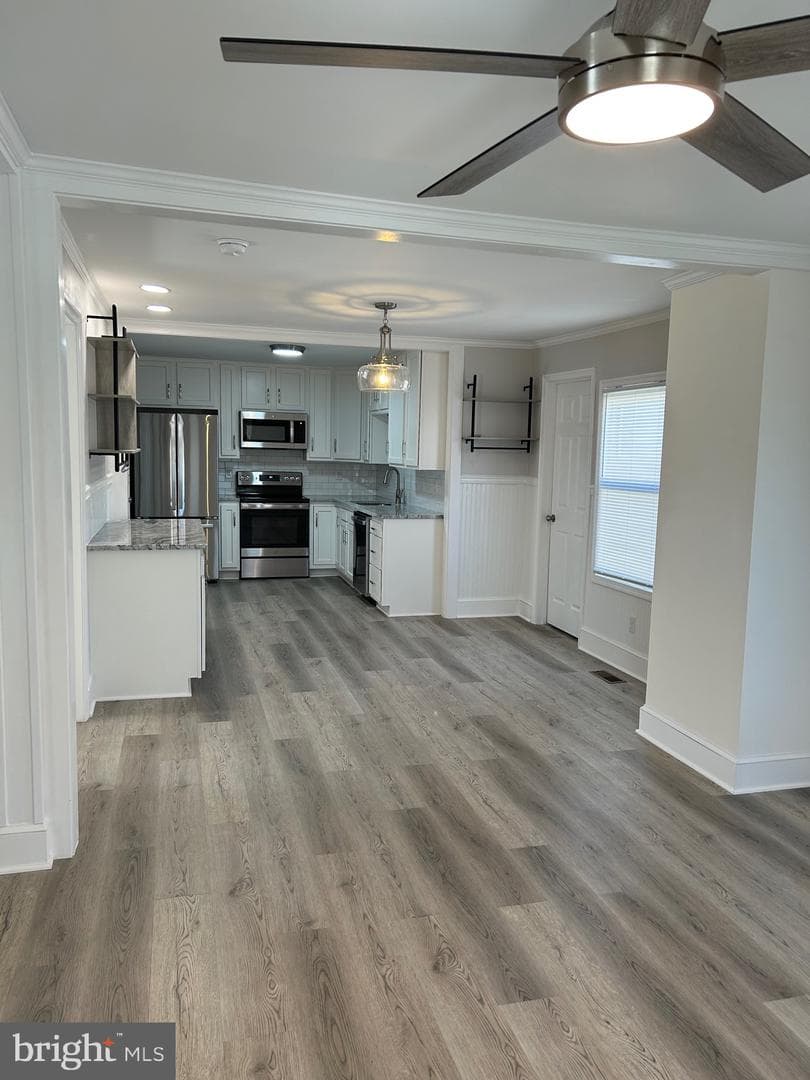 300 Belleview Avenue photo 4