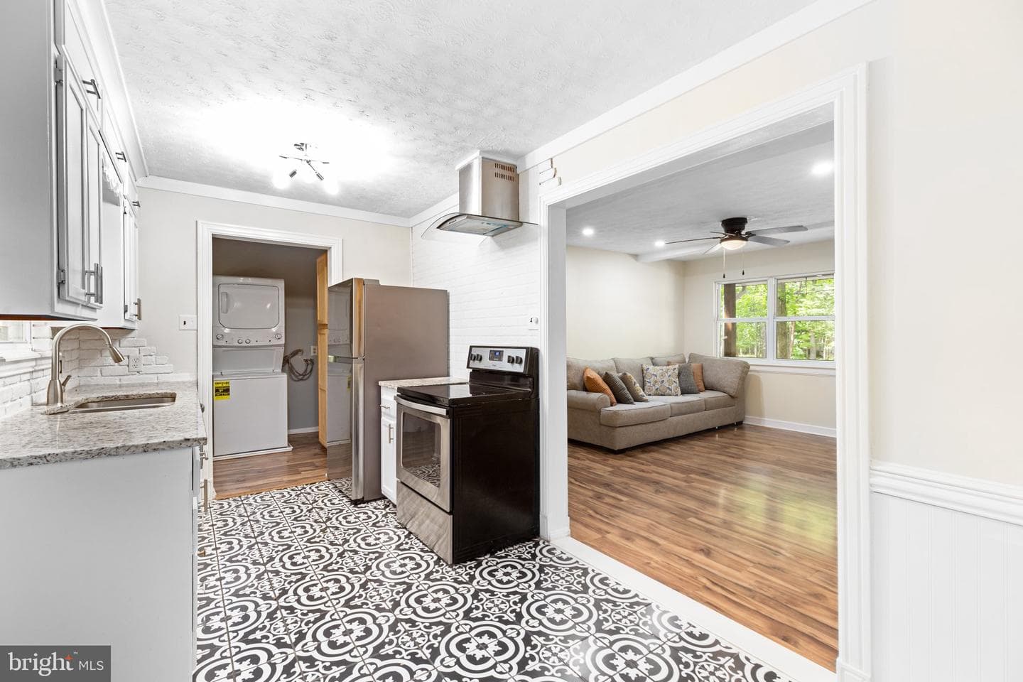 100 Creekside Drive photo 12