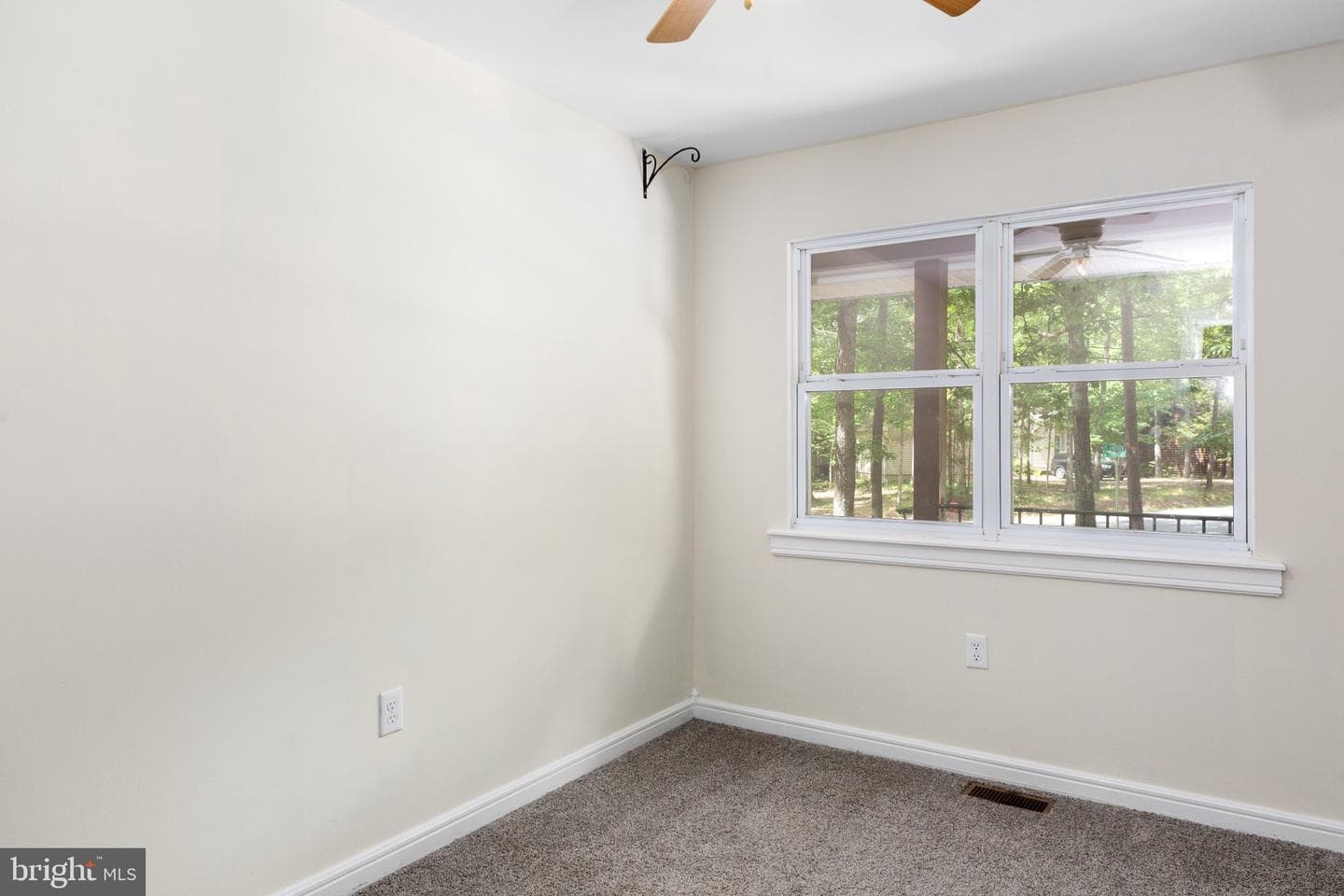 100 Creekside Drive photo 20
