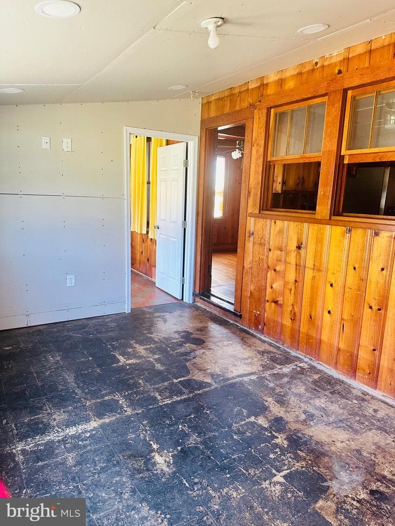 23334 Village Road photo 27