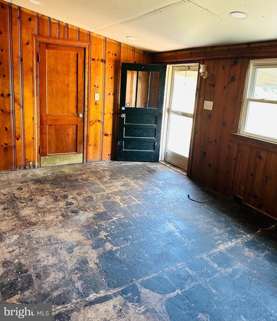 23334 Village Road photo 32