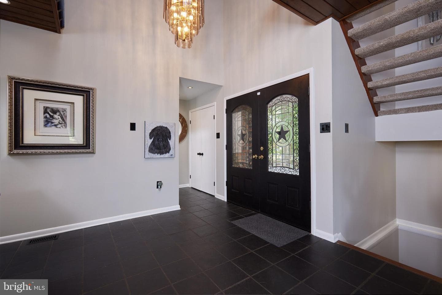 111 Chesterfield Court photo 3