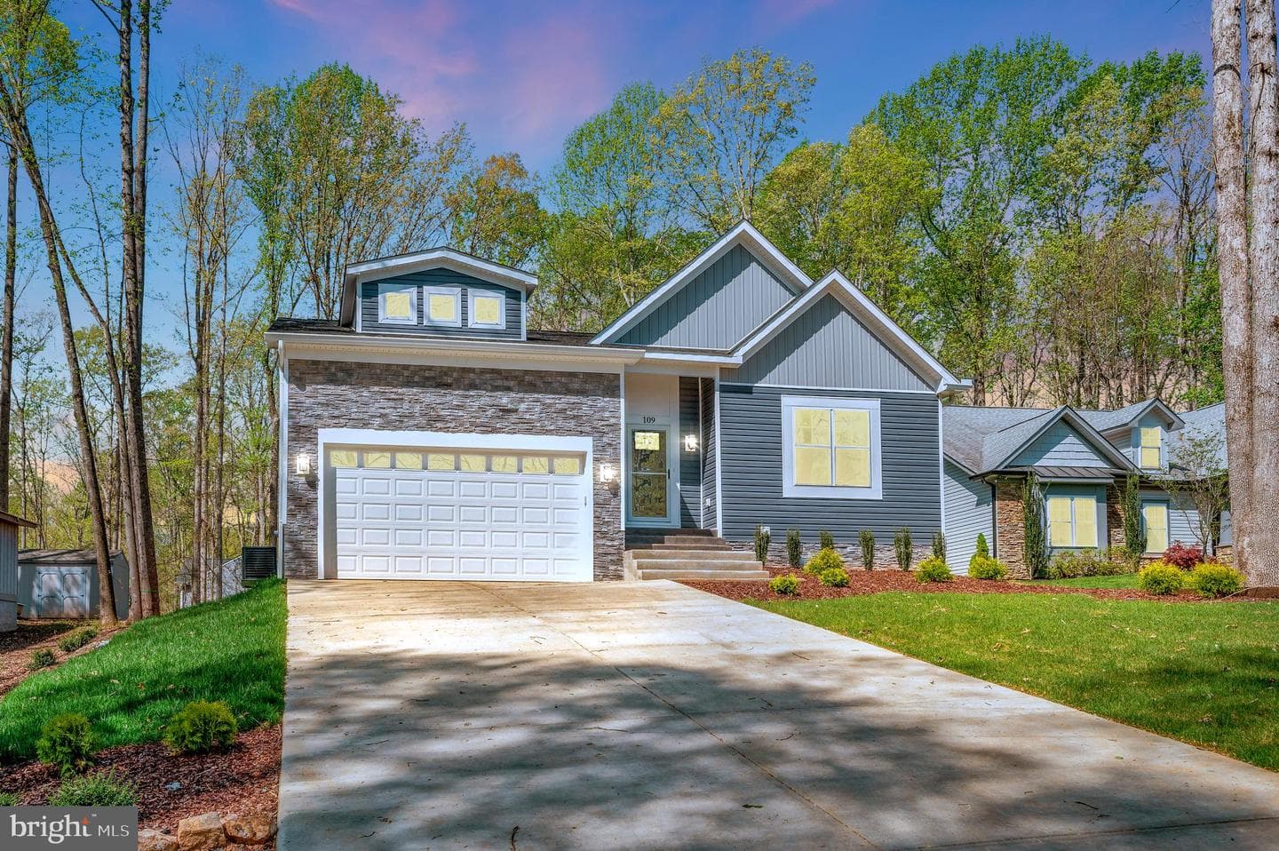 313 Edgehill Drive photo 3
