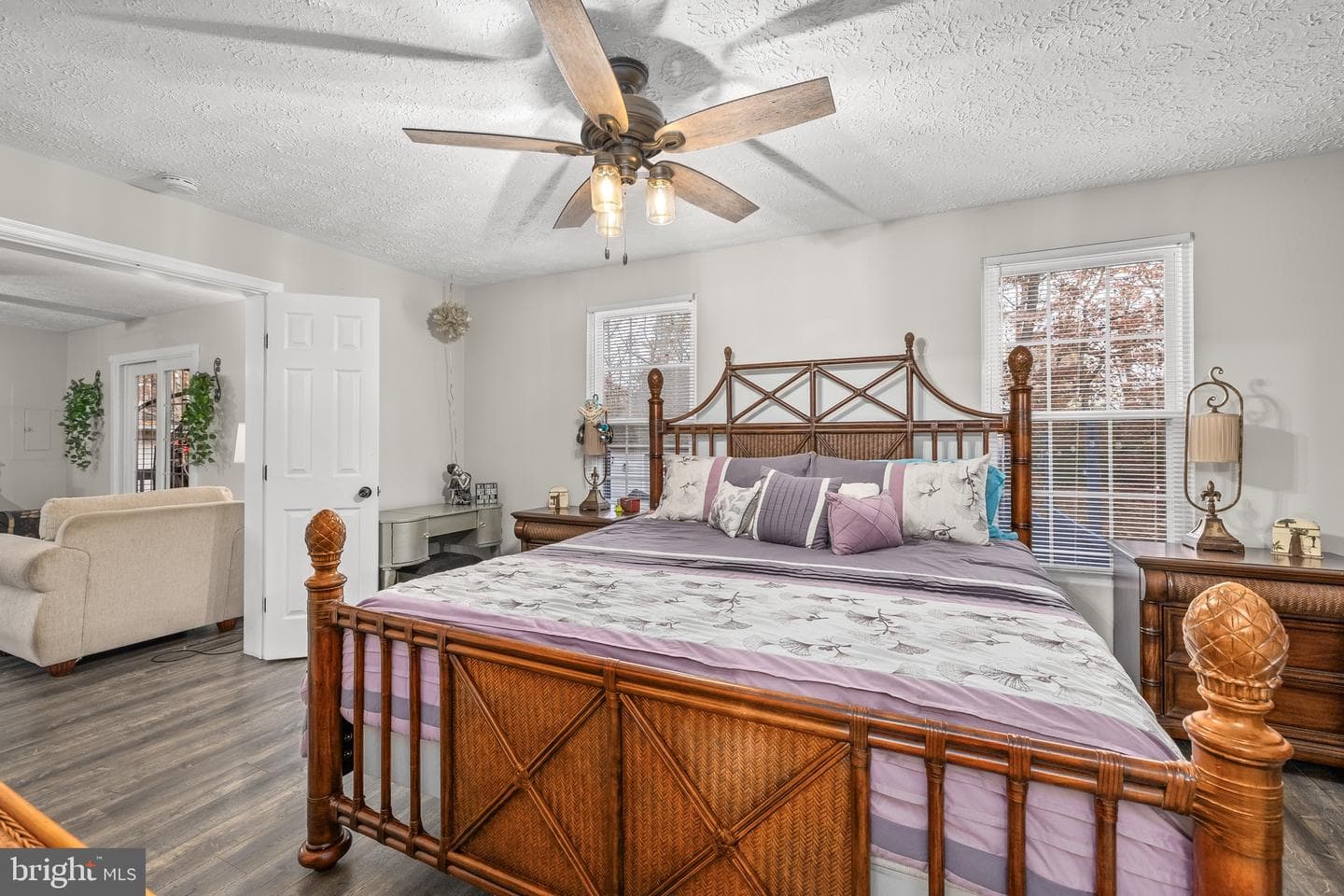 517 Mt Pleasant photo 29