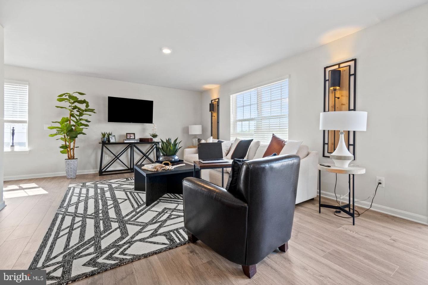 2392 Misty Meadow Lane photo 4