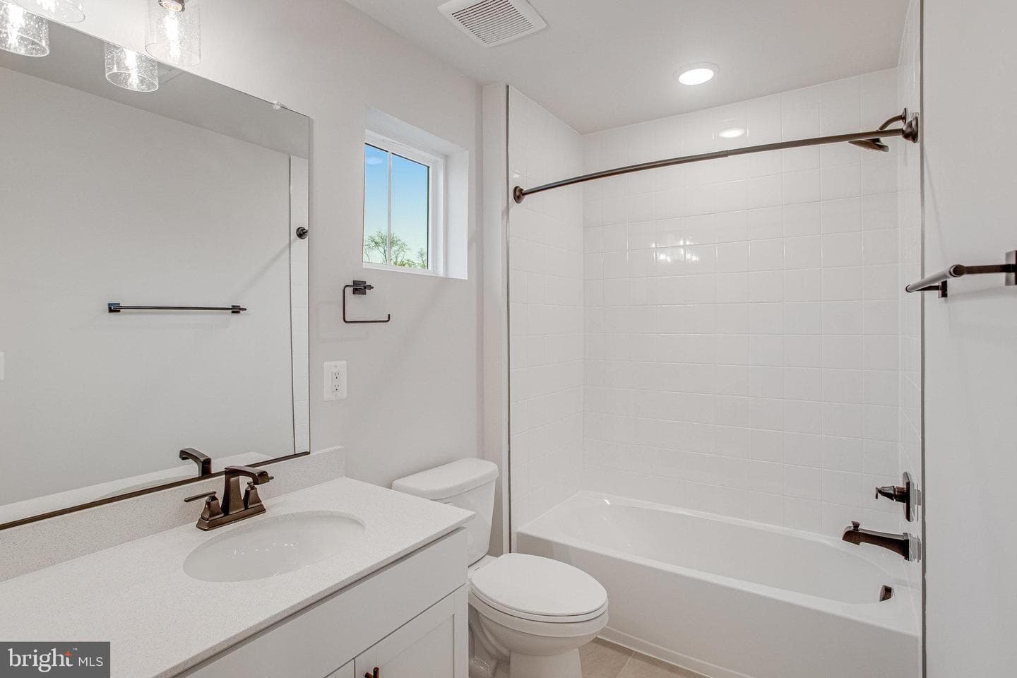 627 Clover Lane photo 15