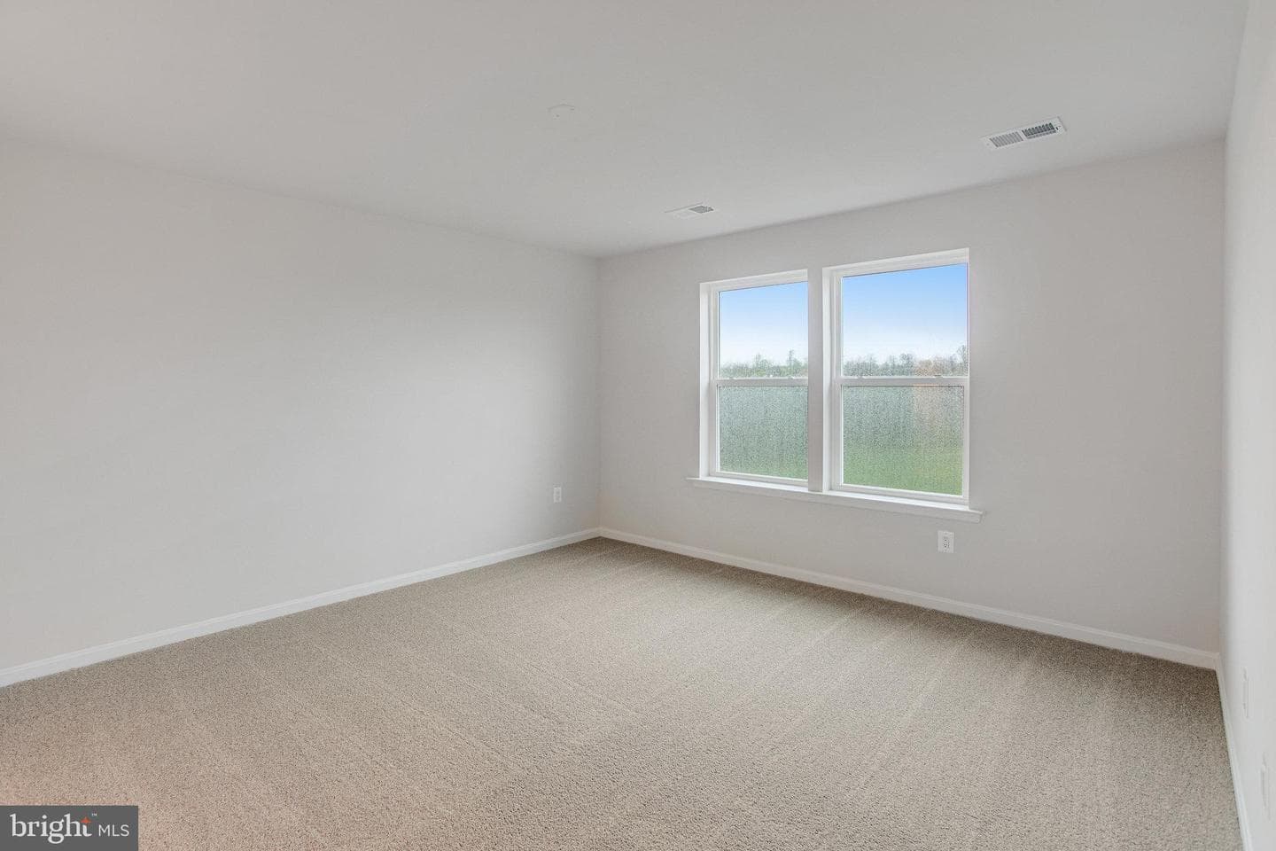 627 Clover Lane photo 7