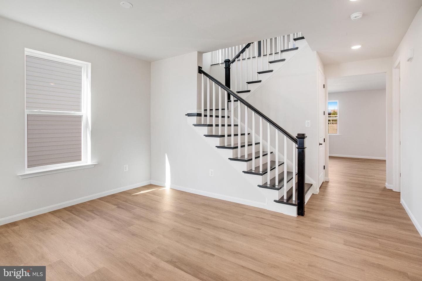 611 Clover Lane photo 3