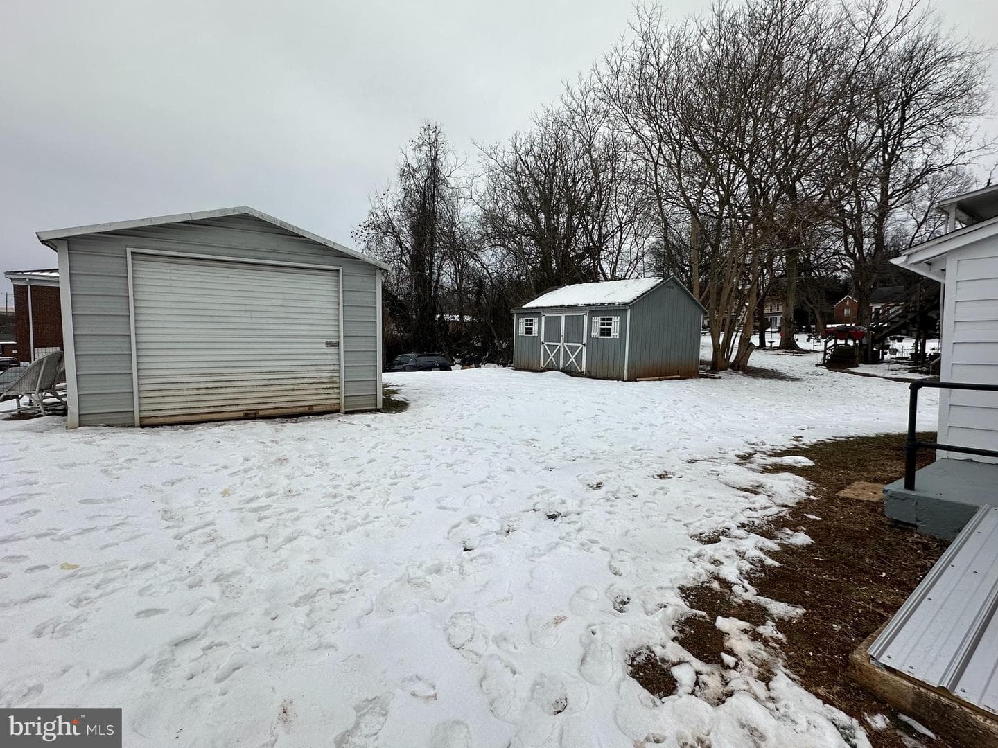 114 W Washington Street photo 32