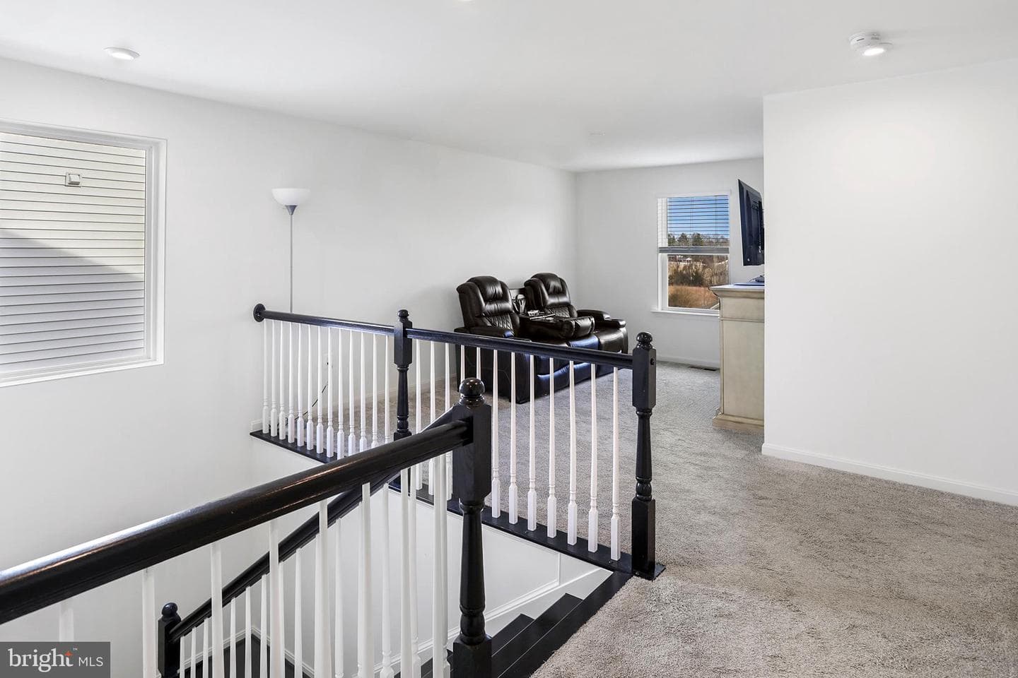 736 Round Hill Drive photo 46