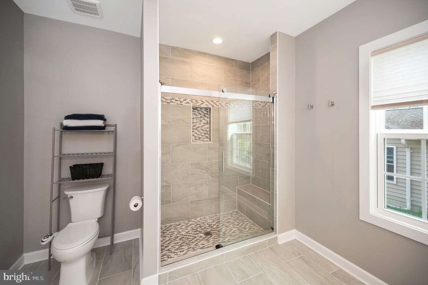 1310 Lakeview Parkway photo 25
